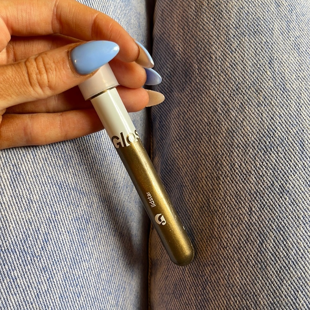 glossier eyeshadow stick